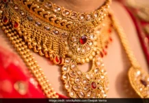 Gold Silver Rate Today : वीकेंड तक 1 लाख के पार जाएगा सोना, चेक करें 22 और 24 कैरेट के रेट Gold Silver Rate Today : वीकेंड तक 1 लाख के पार जाएगा सोना, चेक करें 22 और 24 कैरेट के रेट