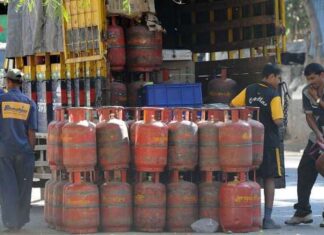 Bank Rule Changing from 1st May 2024: कल से बदल जाएंगे ये पांच नियम LPG