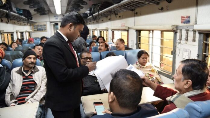 Railway Penalty Rules : रेल यात्री यात्रा के दौरान न करें इन नियमों का उल्लंघन, वरना होगी 1 साल की जेल और होगा जुर्माने का प्रावधान