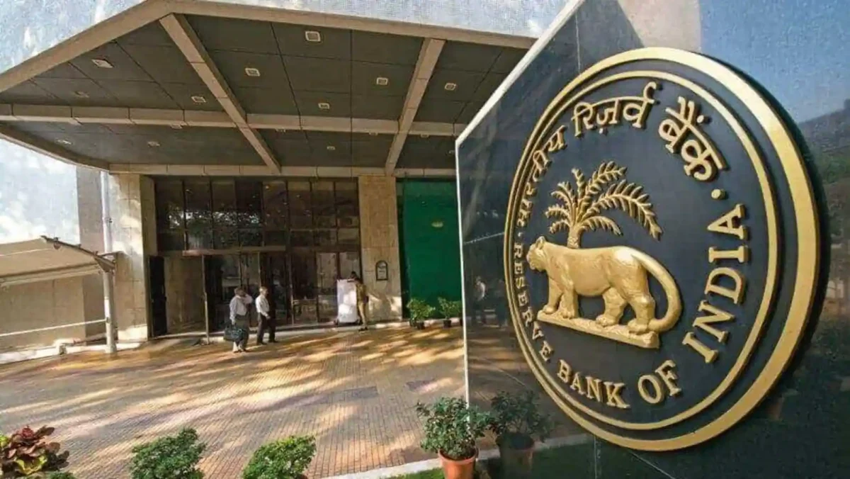 RBI ने 2000 रुपये के नोट को लेकर दी बड़ी अपडेट, कितने नोट बदले जा सकते हैं