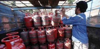 LPG Cylinder Price Hike : LPG Cylinder हुआ महंगा! जानें दिल्ली से लेकर मुंबई तक सिलेंडर का दाम LPG Cylinder Price Hike : LPG Cylinder हुआ महंगा! जानें दिल्ली से लेकर मुंबई तक सिलेंडर का दाम