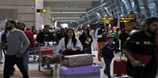 Airport New Rules : अब यात्रा के दौरान विमान में नहीं ले जा सकेंगे ये सामान, नहीं तो देना होगा जुर्माना Airport New Rules : अब यात्रा के दौरान विमान में नहीं ले जा सकेंगे ये सामान, नहीं तो देना होगा जुर्माना