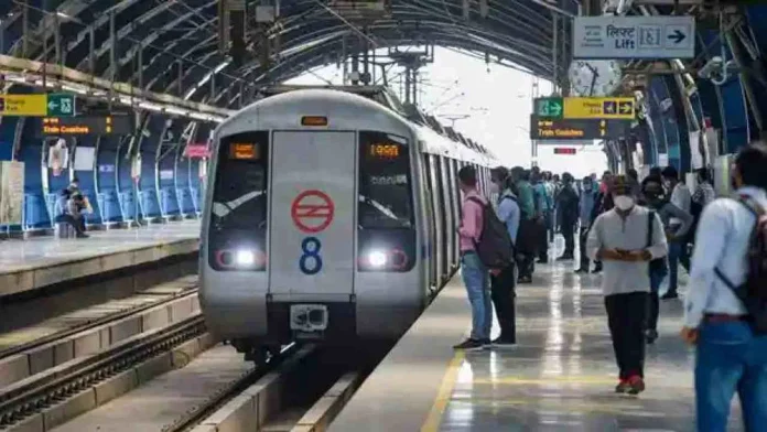 Delhi Metro Timing : दिल्ली मेट्रो और DTC बसों का बदला समय, जानिए किस टाइम से चलेगी पहली मेट्रो