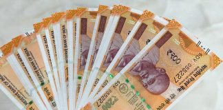 EPF Withdrawal Rule: PF खाते से पैसा निकालने पर भी देना पड़ सकता है टैक्स, जानिए EPF Withdrawal Rule: PF खाते से पैसा निकालने पर भी देना पड़ सकता है टैक्स, जानिए