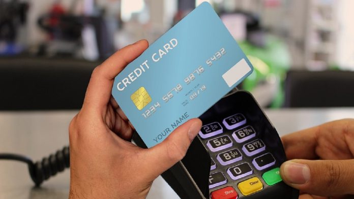 Credit Card Apply: अगर आप पहली बार करने जा रहे है क्रेडिट कार्ड अप्लाई, तो पहले यहां समझ लें जरूरी बातें