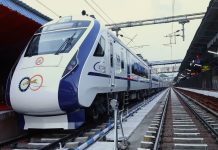 खुशखबरी! अब इस रूट पर चलेगी तीसरी वंदे भारत ट्रेन, जानें रूट और अन्य डिटेल्स खुशखबरी! अब इस रूट पर चलेगी तीसरी वंदे भारत ट्रेन, जानें रूट और अन्य डिटेल्स