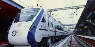 खुशखबरी! अब इस रूट पर चलेगी तीसरी वंदे भारत ट्रेन, जानें रूट और अन्य डिटेल्स खुशखबरी! अब इस रूट पर चलेगी तीसरी वंदे भारत ट्रेन, जानें रूट और अन्य डिटेल्स