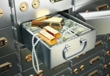 Bank locker charges 2024 : SBI, PNB, HDFC और ICICI समेत प्रमुख बैंकों की बैंक लॉकर फीस, यहां चेक करें Bank locker charges 2024 : SBI, PNB, HDFC और ICICI समेत प्रमुख बैंकों की बैंक लॉकर फीस, यहां चेक करें