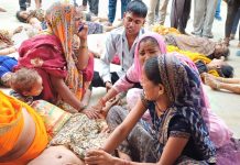 Hathras Stampede : मृतकों की संख्या 130 के पार, मृतकों में अधिकतर महिलाएं; सीएम योगी ने किया मुआवजे का ऐलान Hathras Stampede : मृतकों की संख्या 130 के पार, मृतकों में अधिकतर महिलाएं; सीएम योगी ने किया मुआवजे का ऐलान