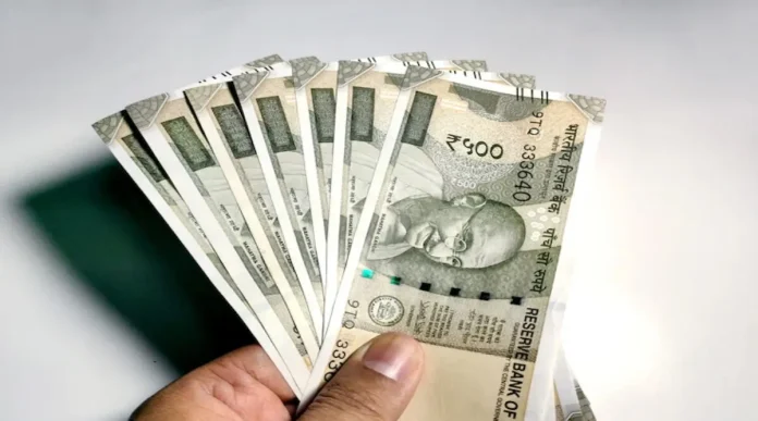 Bank Transaction Rules : बैंक खाते से पैसे निकालने पर देना होगा टैक्स, जानिए पूरी जानकारी