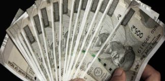 DA Hike : इस तारीख को होगा कर्मचारियों के महंगाई भत्ते (DA) में बढ़ोतरी का ऐलान! यहां जानें डिटेल्स केंद्रीय कर्मचारियों के लिए खुशखबरी! 8वें वेतन आयोग के लागू होने पर नया अपडेट, जानें डिटेल