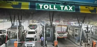 Toll Tax New Rule : 20 किलोमीटर की दूरी तक नहीं देना होगा टोल, जानिए नियम Toll Tax New Rule : 20 किलोमीटर की दूरी तक नहीं देना होगा टोल, जानिए नियम