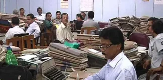 LTC New Rule : मोदी सरकार ने केंद्रीय कर्मचारियों को दिया तोहफा! इन जगहों के लिए 2 साल के लिए बढ़ाया LTC LTC New Rule : मोदी सरकार ने केंद्रीय कर्मचारियों को दिया तोहफा! इन जगहों के लिए 2 साल के लिए बढ़ाया LTC