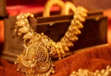 Gold became cheaper : सरकार का एक फैसला…सोना हुआ इतना सस्ता, खरीदारों की मौज Gold became cheaper : सरकार का एक फैसला...सोना हुआ इतना सस्ता, खरीदारों की मौज