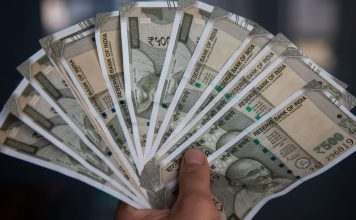 FD Rate Hike: पंजाब नेशनल बैंक ने FD पर बढ़ा दिया ब्याज, चेक करें ब्याज दर DA Hike : इस राज्य के सरकारी कर्मियों-पेंशनर्स के लिए खुशखबरी! महंगाई भत्ते में 3% की बढ़ोतरी का ऐलान