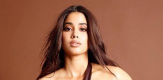 Janhvi Kapoor ने बढ़ाया इंटरनेट का पारा, एक्ट्रेस ने भीगे बदन में दिए ऐसे-ऐसे पोज…देखकर बेकाबू हुए फैंस Janhvi Kapoor ने बढ़ाया इंटरनेट का पारा, एक्ट्रेस ने भीगे बदन में दिए ऐसे-ऐसे पोज…देखकर बेकाबू हुए फैंस