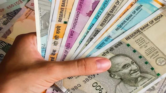 Dearness Allowance : महंगाई भत्ते में 4% बढ़ोतरी का काउंटडाउन शुरू, दिवाली से पहले कर्मचारियों को मिलेगा तोहफा