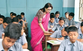 Bihar Teacher News: नियोजित शिक्षकों के लिए अच्छी खबर, शिक्षा मंत्री ने कर दिया बड़ा ऐलान Bihar Teacher News: शिक्षकों के लिए ACS सिद्धार्थ ने जारी किए ये 15 सख्त निर्देश, लापरवाही पर होगी कार्रवाई