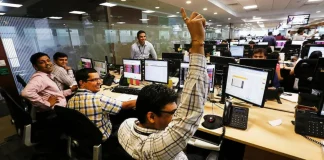 Government Employees Retirement Age : सरकारी कर्मचारियों की रिटायरमेंट उम्र को लेकर आई बड़ी खबर, डिटेल्स में जाने Retirement Age Update : अब सिर्फ इतने साल ही नौकरी कर सकेंगे सरकारी कर्मचारी, चेक करें डिटेल्स