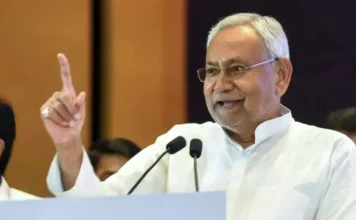 Bihar Teacher News : नियोजित शिक्षकों के लिए खुशखबरी, बने सरकारी कर्मी; CM नीतीश बोले- इनको 5 मौके मिलेंगे Bihar Teacher News : नियोजित शिक्षकों के लिए खुशखबरी, बने सरकारी कर्मी; CM नीतीश बोले- इनको 5 मौके मिलेंगे