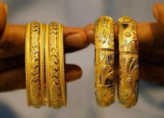 Gold Prices : सोने के दाम में बड़ी गिरावट, चांदी भी हुई सस्ती; चेक कीजिए लेटेस्ट प्राइस Gold Prices : 1,50,000 रुपये तक जाएगा सोना, कब खरीदना चाहिए, एक्सपर्ट ने दिया जवाब