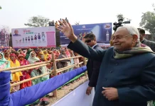 Pragati Yatra in Araria : CM नीतीश ने अरिरया में दी 304 करोड़ 66 लाख की सौगात, कई योजनाओं का किया शिलान्यास और उद्घाटन Pragati Yatra in Araria : CM नीतीश ने अरिरया में दी 304 करोड़ 66 लाख की सौगात, कई योजनाओं का किया शिलान्यास और उद्घाटन
