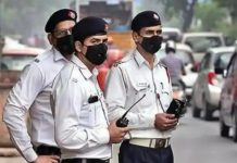 Traffic Rules in Bihar : विधायक को ट्रैफिक नियम तोड़ना पड़ा भारी, ट्रैफिक पुलिस ने लगाया जुर्माना; जानिए क्या है मामला Traffic Rules : ट्रैफिक नियम बदले, एक छोटी सी गलती पर भरना होगा 25,000 रुपये का जुर्माना