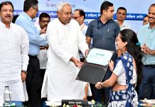 बिहार के लिए बड़ी खुशखबरी! नौकरी की बौछार, CM नीतीश ने 6342 इंजीनियर समेत 6837 को दिया जॉइनिंग लेटर बिहार के लिए बड़ी खुशखबरी! नौकरी की बौछार, CM नीतीश ने 6342 इंजीनियर समेत 6837 को दिया जॉइनिंग लेटर