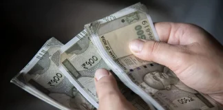 Salary Hike : महंगाई भत्ते में 2% का इजाफा, जानें कितनी बढ़ेगी कर्मचारियों की सैलरी Salary Hike : महंगाई भत्ते में 2% का इजाफा, जानें कितनी बढ़ेगी कर्मचारियों की सैलरी