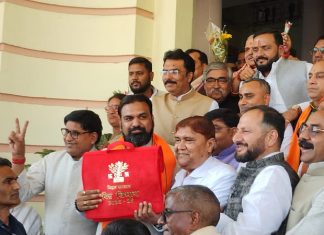 Bihar Budget : बिहार में शिक्षा को लेकर सबसे बड़ा बजट पेश हुआ, फटाफट जाने Bihar Budget : बिहार में शिक्षा को लेकर सबसे बड़ा बजट पेश हुआ, फटाफट जाने