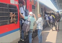 रेल यात्रियों के लिए खुशखबरी! अब खड़े होकर नहीं करना पड़ेगा सफर, रेलवे कर रहा बड़ी तैयारी रेल यात्रियों के लिए खुशखबरी! अब खड़े होकर नहीं करना पड़ेगा सफर, रेलवे कर रहा बड़ी तैयारी