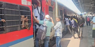 रेल यात्रियों के लिए खुशखबरी! अब खड़े होकर नहीं करना पड़ेगा सफर, रेलवे कर रहा बड़ी तैयारी रेल यात्रियों के लिए खुशखबरी! अब खड़े होकर नहीं करना पड़ेगा सफर, रेलवे कर रहा बड़ी तैयारी