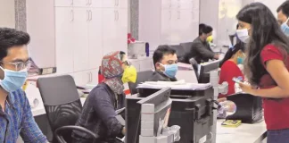 HDFC, PNB और IndusInd Bank ने एक बड़ा फैसला लिया है जिसका असर ग्राहकों की जेब पर पड़ेगा। HDFC, PNB और IndusInd Bank ने एक बड़ा फैसला लिया है जिसका असर ग्राहकों की जेब पर पड़ेगा।