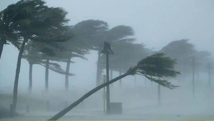 Heavy Rain Warning : Heavy rain alert with thunderstorm and lightning for next 7 days, know details