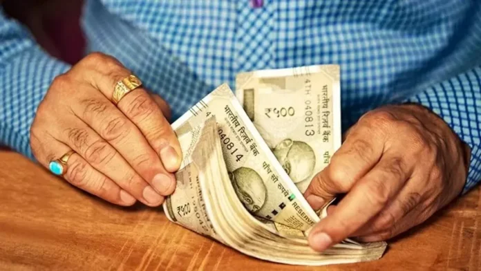 Cash Deposit Limit : How much cash can be deposited in a bank account at one time? Most people do not know this Cash Deposit Limit : How much cash can be deposited in a bank account at one time? Most people do not know this