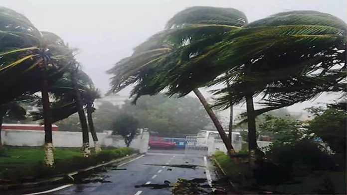 Bihar Rain Alert : Caution! Monsoon wreaks havoc in Bihar, torrential rains cause flood-like situation, IMD alert