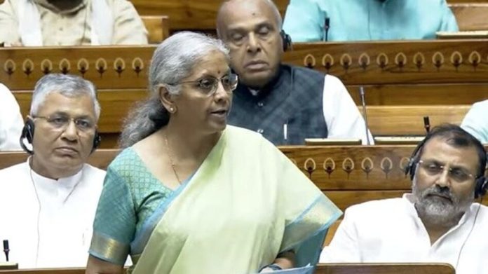 Income Tax : The citizens filled the coffers of the Finance Ministry, deposited tax of more than 6 lakh crores Income Tax : The citizens filled the coffers of the Finance Ministry, deposited tax of more than 6 lakh crores