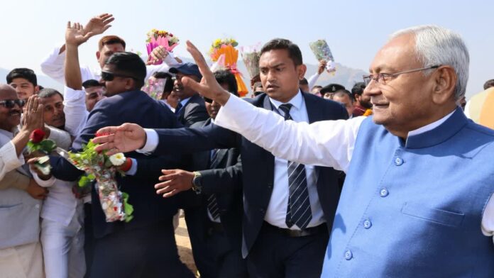 शपथ ग्रहण से पहले हलचल तेज! नीतीश कुमार की कैबिनेट बैठक, गांधी मैदान आमजनों के लिए बंद शपथ ग्रहण से पहले हलचल तेज! नीतीश कुमार की कैबिनेट बैठक, गांधी मैदान आमजनों के लिए बंद