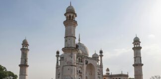 औरंगाबाद में 43 यात्री पहुंचे, 69 ने किया शहर छोड़ा औरंगाबाद में 43 यात्री पहुंचे, 69 ने किया शहर छोड़ा