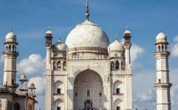 औरंगाबाद में ईंधन संकट: उद्योग और परिवहन पर पड़ सकता है प्रभाव औरंगाबाद में ईंधन संकट: उद्योग और परिवहन पर पड़ सकता है प्रभाव