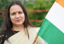 वंदे भारत में मिले कीड़े, रेलवे ने वेंडर पर लगाया 50 लाख का जुर्माना वंदे भारत एक्सप्रेस हादसा: तम्बाकू थूकने गए शख्स की मौत