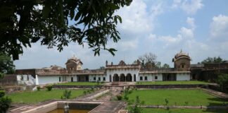 कैमूर में सड़क दुर्घटना में 4 लोगों की मौत कैमूर में सड़क दुर्घटना में 4 लोगों की मौत