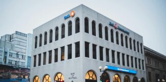 एचडीएफसी बैंक: एटी-1 बॉन्ड घोटाले में दोषी अधिकारियों पर जुर्माना एचडीएफसी बैंक का शेयर 24% गिरा, 16 साल का न्यूनतम स्तर