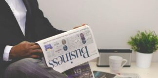 सेवानिवृत्ति: शिक्षकों को पूर्णकालिक अनुबंध की पेशकश पेंशनभोगी: देवरिया में कलक्ट्रेट में प्रदर्शन