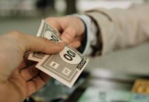 7वीं वेतन आयोग: कर्मचारियों के लिए 8वीं वेतन आयोग का महत्व 7वीं वेतन आयोग: कर्मचारियों के लिए 8वीं वेतन आयोग का महत्व