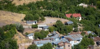 चंपारण में दो बाइकों की टक्कर, तीन की मौत चंपारण में दो बाइकों की टक्कर, तीन की मौत