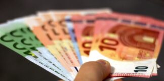 7वें वेतन आयोग: सरकारी कर्मचारियों के लिए Đại सCompanyId आश्वासन, न्यूनतम मूल वेतन ₹46,000 तक पहुंच सकता है 7वें वेतन आयोग: सरकारी कर्मचारियों के लिए Đại सCompanyId आश्वासन, न्यूनतम मूल वेतन ₹46,000 तक पहुंच सकता है