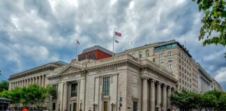 HDFC Bank, Yes Bank to IDBI Bank: These banking stocks will remain in focus on Monday, here’s why – Mint HDFC Bank, Yes Bank to IDBI Bank: These banking stocks will remain in focus on Monday, here's why - Mint